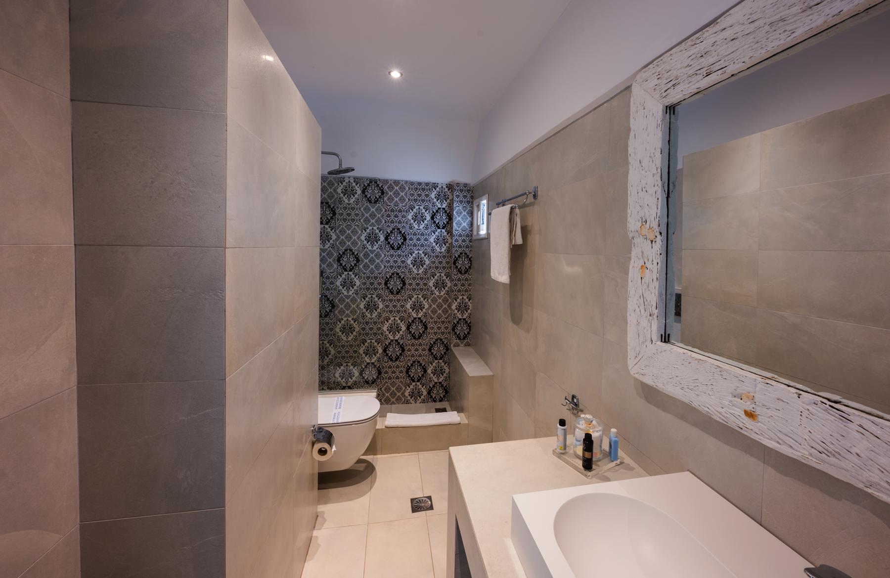 triple honeymoon agali houses 4