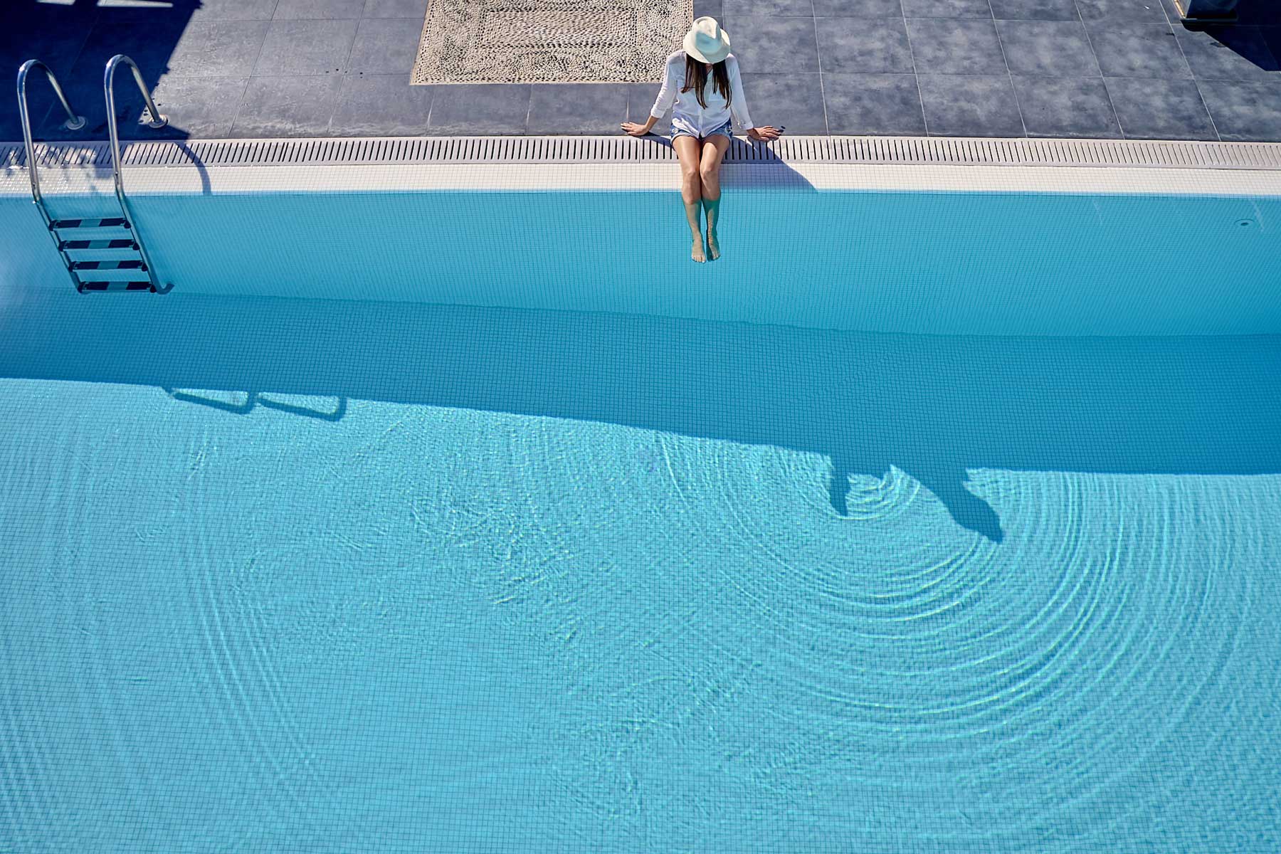 agali houses santorini 1